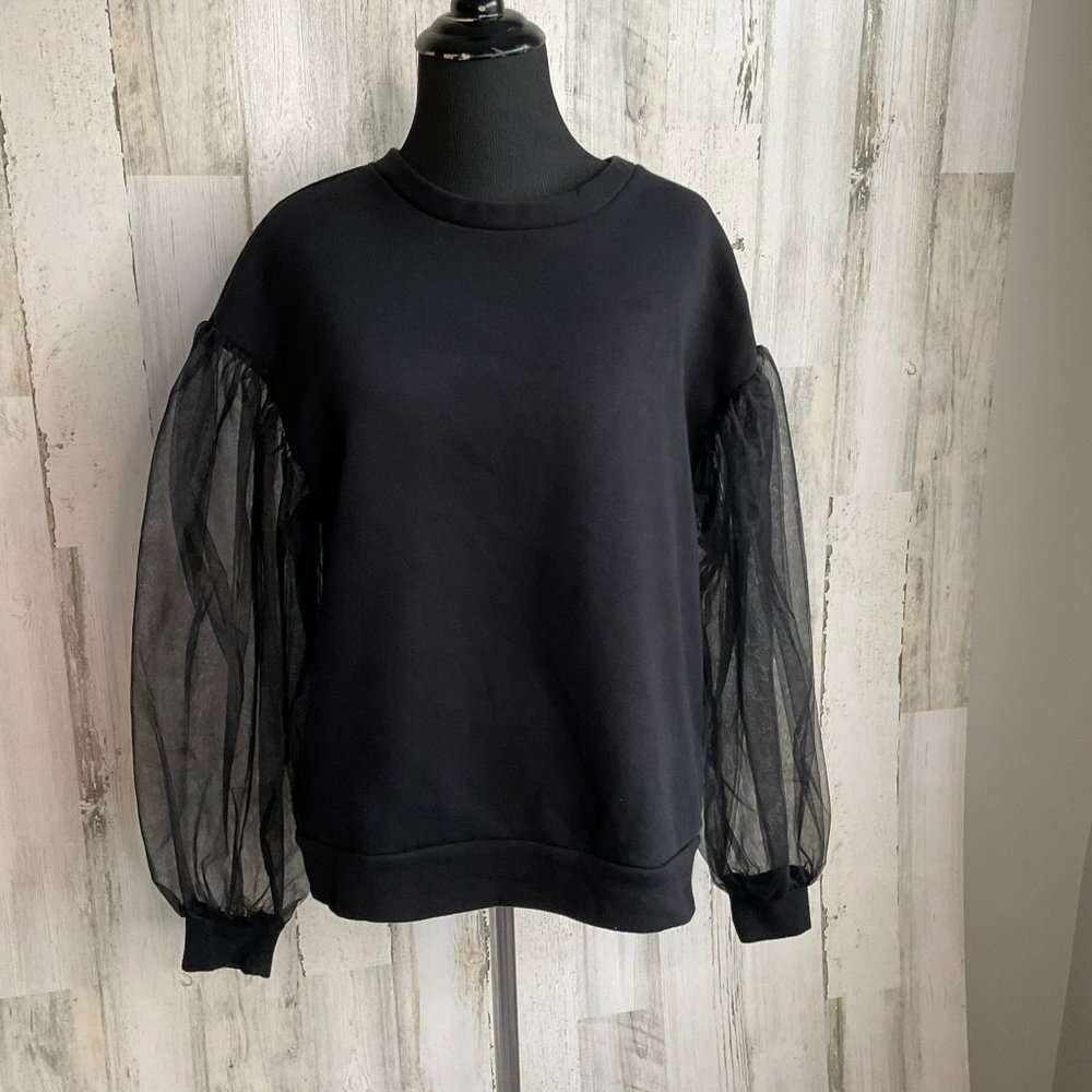 CLEARANCE! H&M Women's Size Medium Sweatshirt with Tulle Sleeves Black